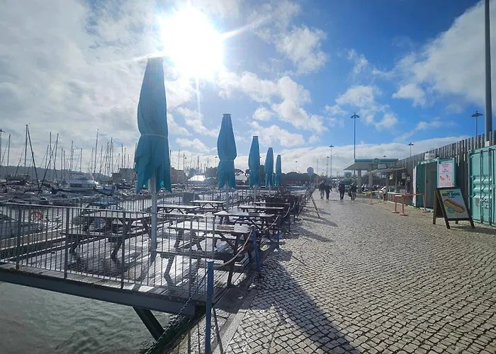 Hotel na wodzie Barco Ilinx Torre De Belem Lizbona