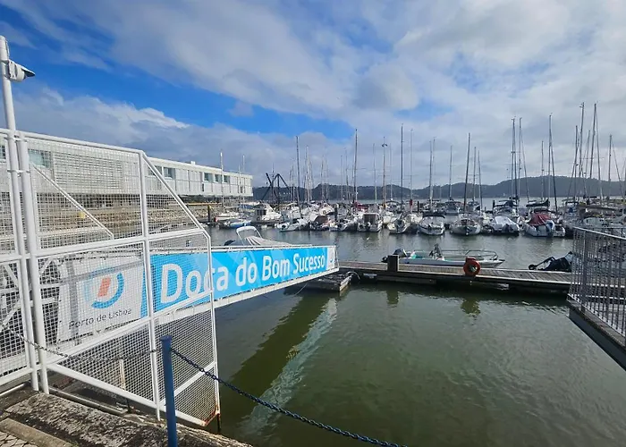 Barco Ilinx Torre De Belem Hotel na wodzie