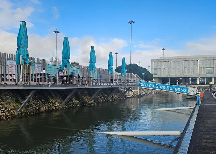 Barco Ilinx Torre De Belem Hotel na wodzie *