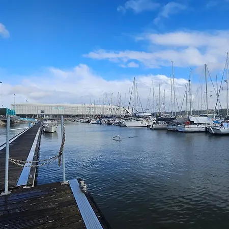 Barco Ilinx Marina Parque Nações Bateau-hôtel Lisboa